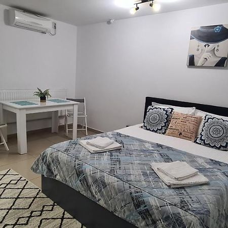 Seby Studio Constanta Luaran gambar