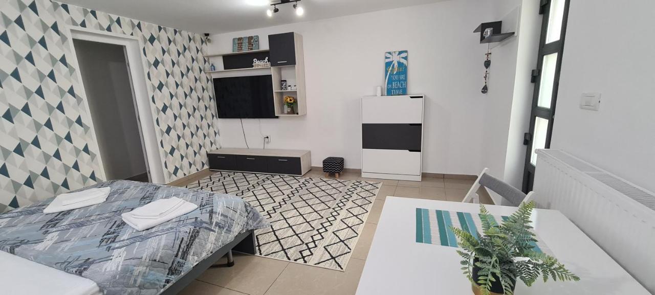 Seby Studio Constanta Luaran gambar